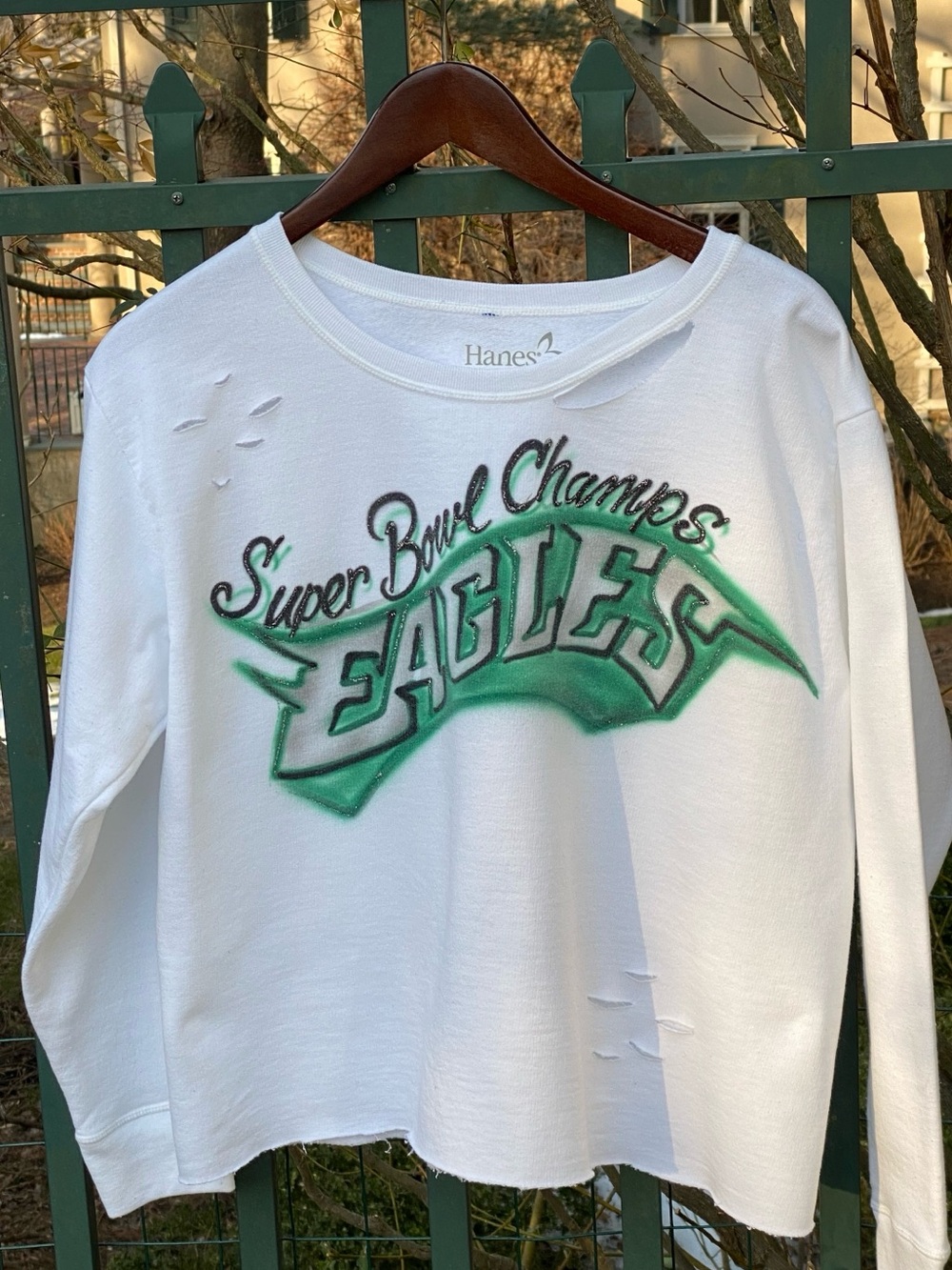 Hanes Live Love Comfort White Distressed Sweatshirt Eagles Super Bowl Champs